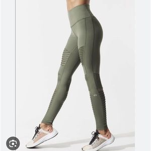 ALO Yoga Green Moto Leggings Full Length